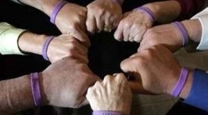 manos-unidas-muneca