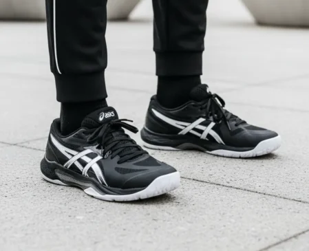 Tenis Asics para hombre: La tendencia que combina estilo retro y máxima comodidad